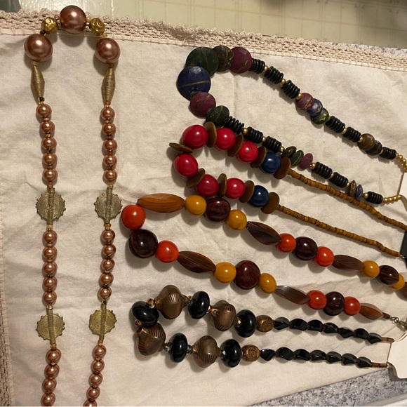 Chic Multicolor Beaded Necklace Collection - Picture 3 of 4